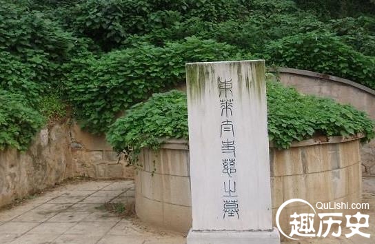 管理南方的要务委托给他青年时,曾因向刘备请兵退黄巾军以解孔融之围