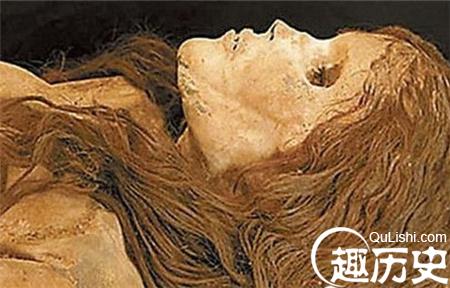 死亡罗布泊：古墓惊现4000年前木乃伊