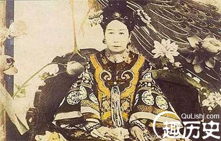 慈禧的床上被刻了何字？整个大清竟无人敢译