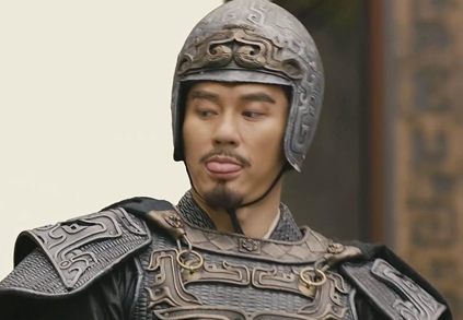 曹丕登基称帝后,是如何对待自己的兄弟曹植的?