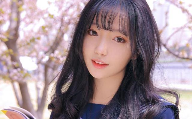 深情也布滥情:三个星座的浪漫特质解析