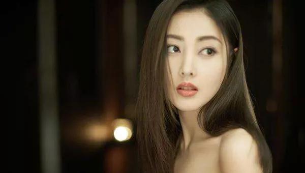 十二星座男希望與怎樣的女生共度一生?