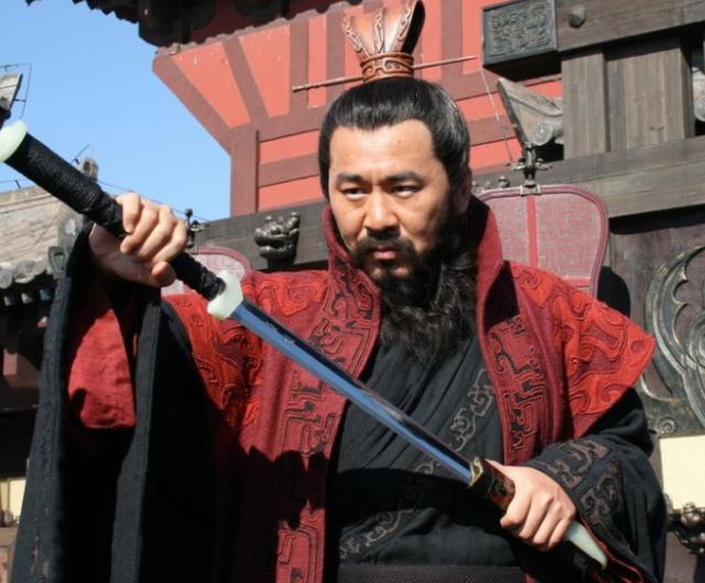 为何曹操花费一生，而刘邦、李渊不到七年就能统一天下？