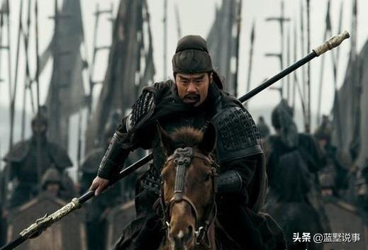 关羽的后代结局:何梦承袭关羽的力量和英勇精神
在历史上,关羽的义子关平并非关羽的直系后代。但是,我们可以想象一个新的结局来改变这一点,让关羽的后代继承他的英雄特质。
在这个改编的版本中,关羽的孙子关通,承袭了家族的荣耀和责任。关通继承了关羽的武艺,他天生勇猛而聪明,被家族指望为继承者。
然而,与正史不同的是,关通并不只是一个勇猛的战士。他通过努力和勤奋,修炼自己的品德和智慧,成为一个公正正直、充满智慧的领袖。他继承了关羽的义薄云天的情操,永远心系百姓,致力于为人民谋福祉。
关通成为了一位卓越的将领