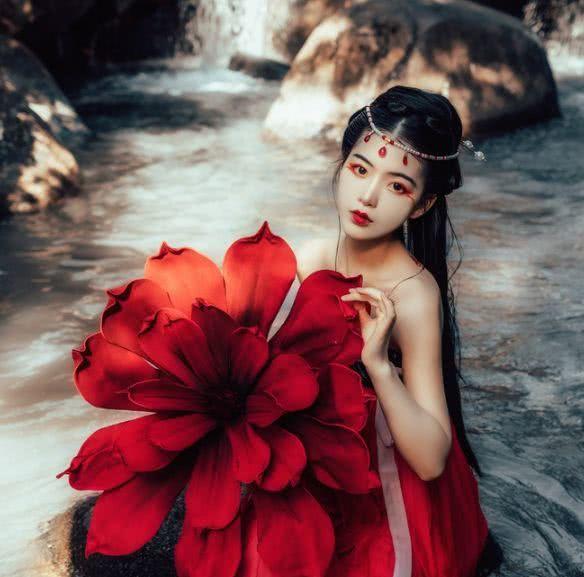 # 四大生肖男:感情至上,宠爱无限