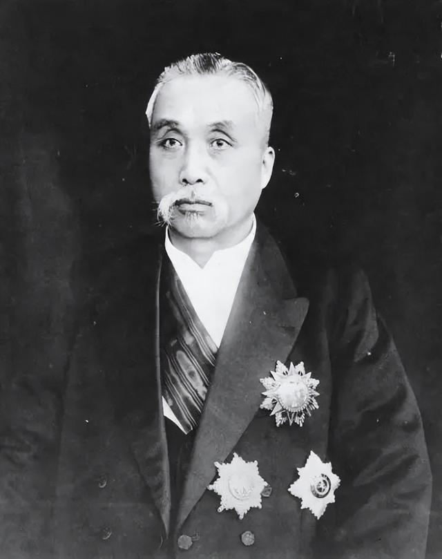 清朝覆灭的推手：人们赞誉的“文治总统”与“书画总统”