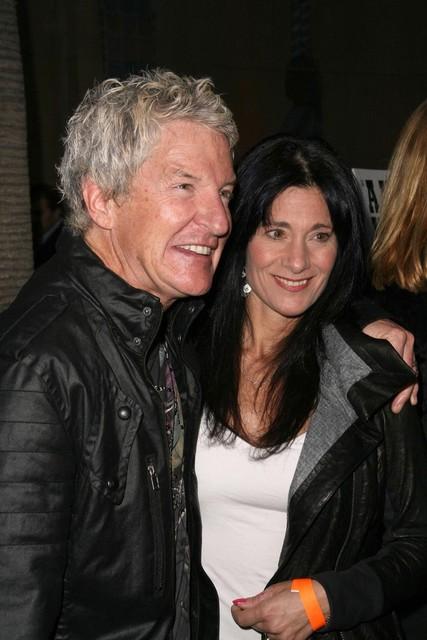 水瓶男和白羊女：一个叛逆与热情的爱情故事