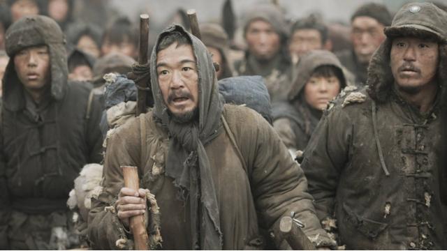 范仲淹为何选择哄抬物价而非直接开仓放粮来应对粮食危机?