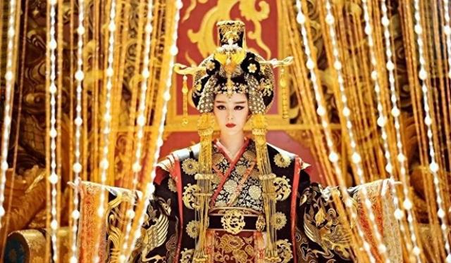 李世民与武则天同许感情当晚,发生了一件大事。